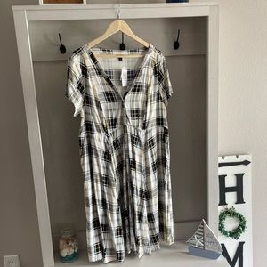 Torrid dress Size 2 (fits sizes 18-20)